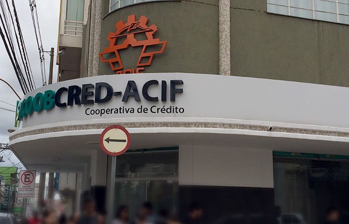 Letreiro Comercial