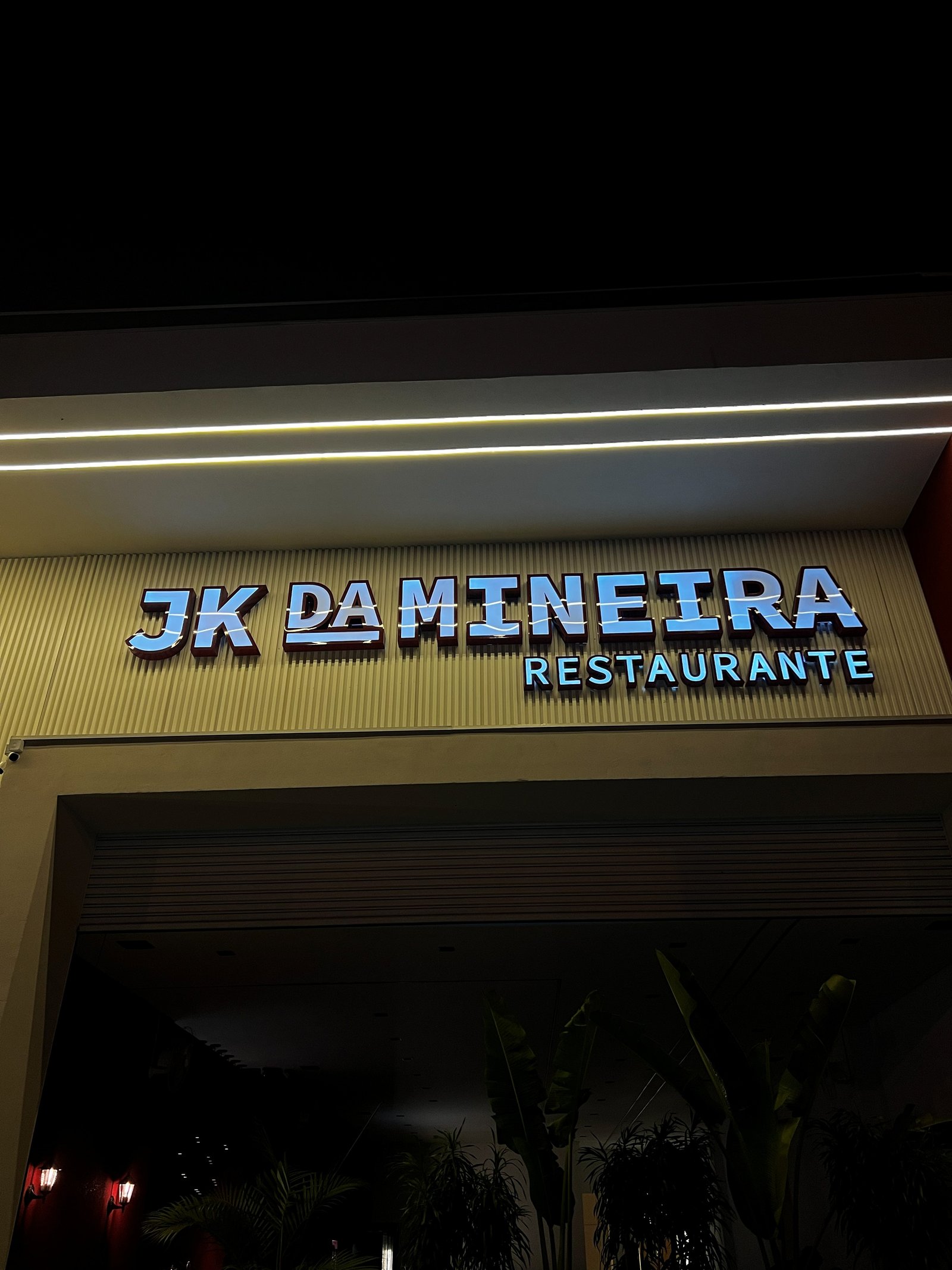 Letras caixa iluminadas - JK Restaurante